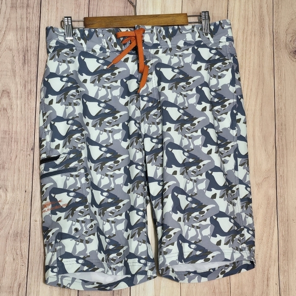 Grundens Fish Head Board Shorts 32 Gray Camo Men  Swim Trunk - Picture 2 of 7